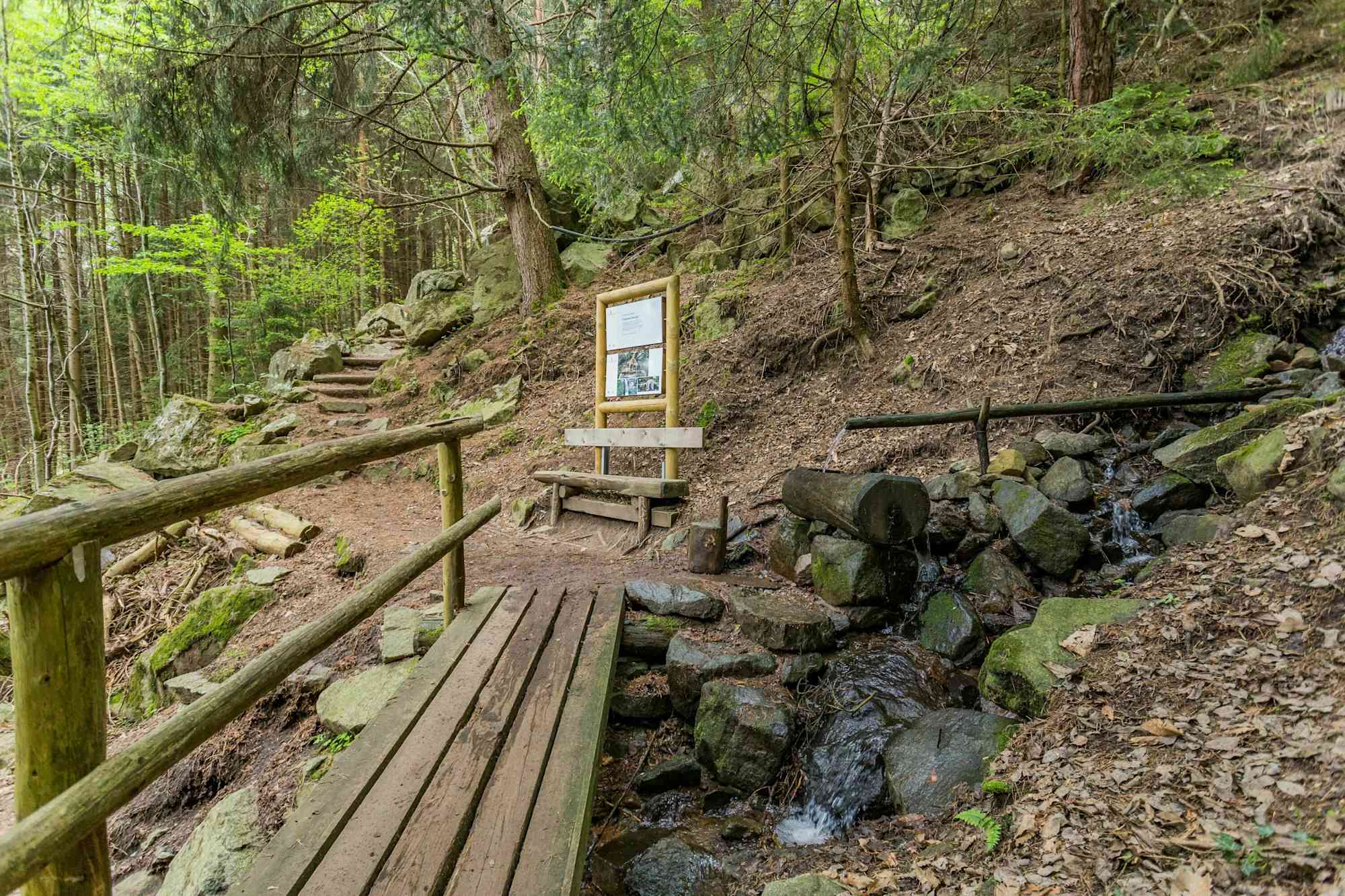 Zu den Barbianer Wasserfällen